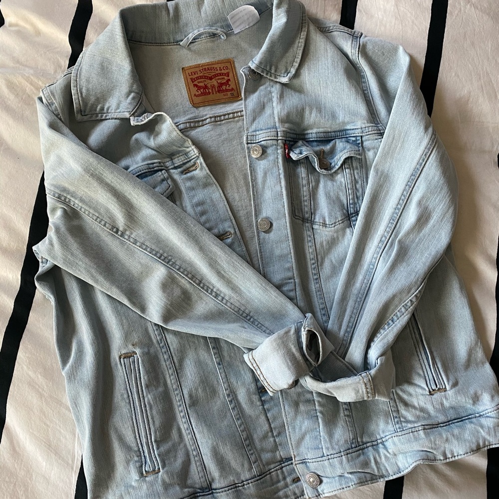 Vintage Levi’s oversized denim jacket
